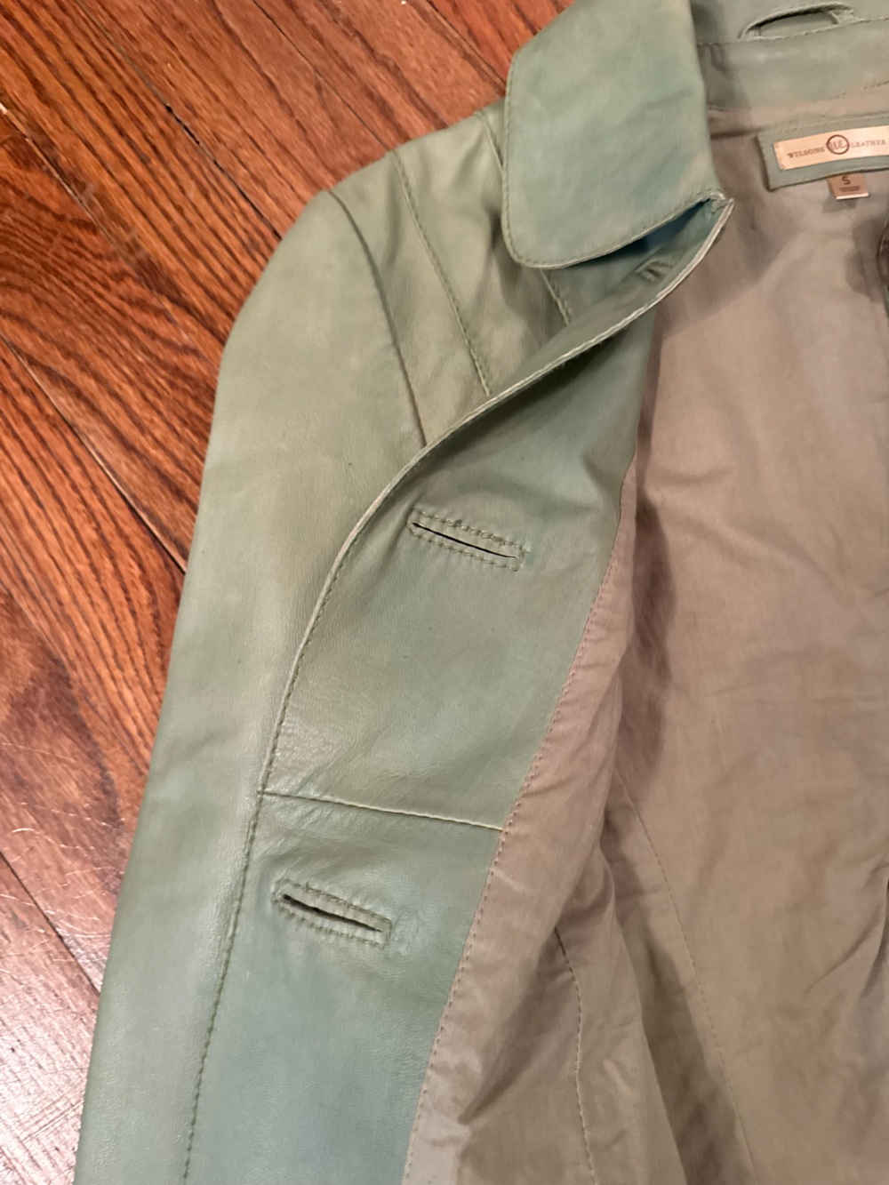 Vintage Wilsons Leather Women's Light Green Button-Front Leather Jacket - Picture 7 of 7